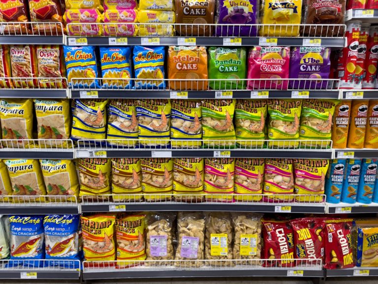 Japanese snack shelf - Japonity