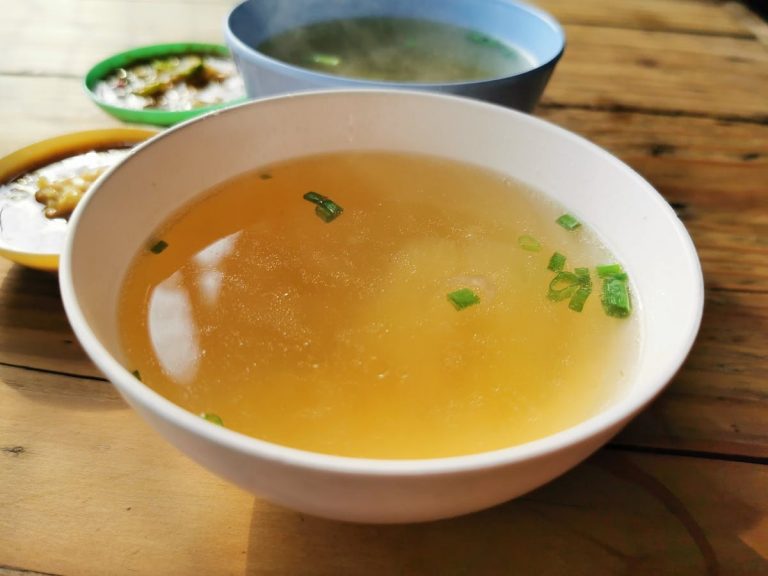 Bowl of miso soup - Japonity